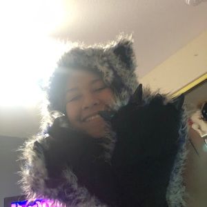 Meet your Posher, Isela